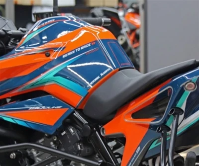 Hur man väljer rätt tillverkare av vinylfolie för motorcykel
